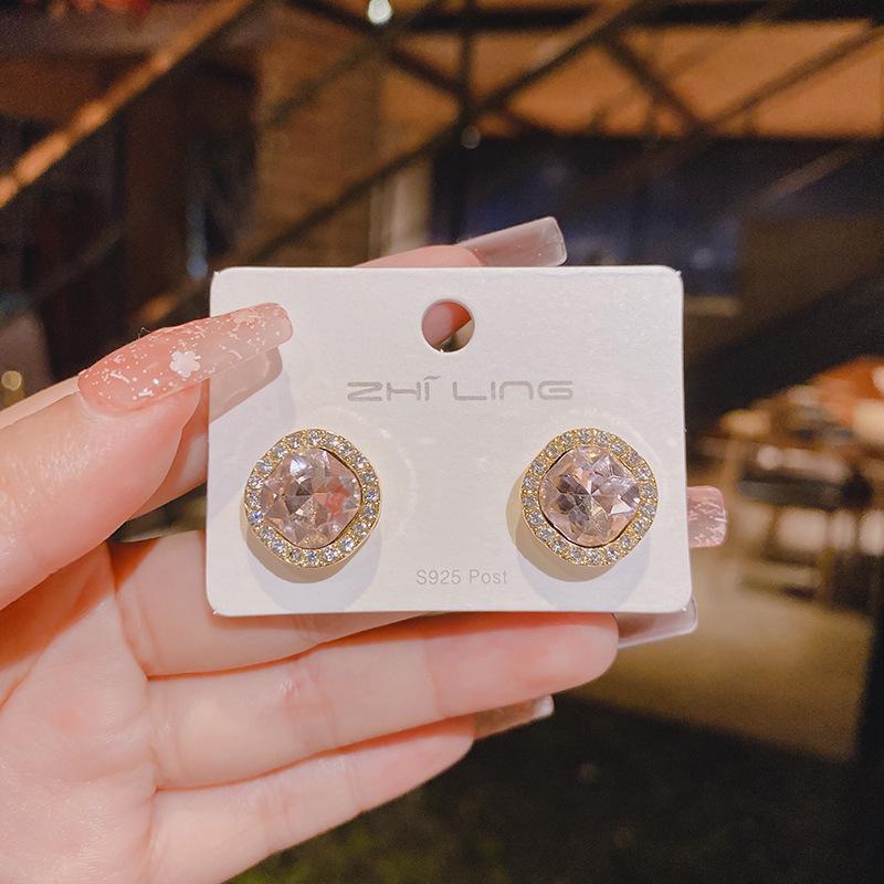 Nischen Literarische Kristallstecker: Elegant, High-End und Light-Luxury-Design für Frauen