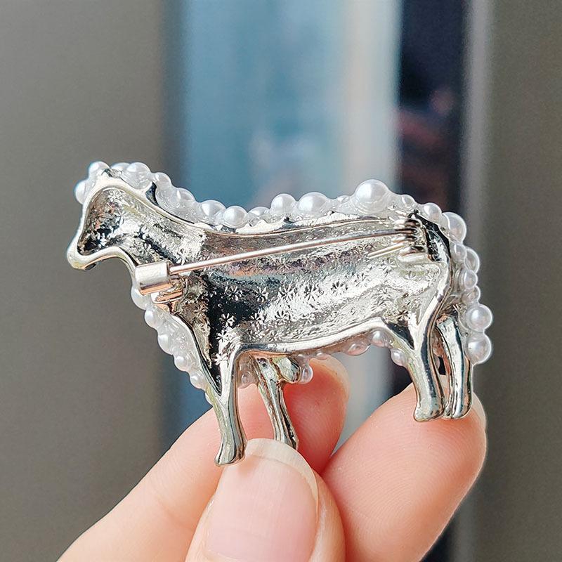 Classic Exquisite Sheep Lapel Pin 1Pcs Unisex Animal Brooch Badge for Office Party Casual Clothing Decoration