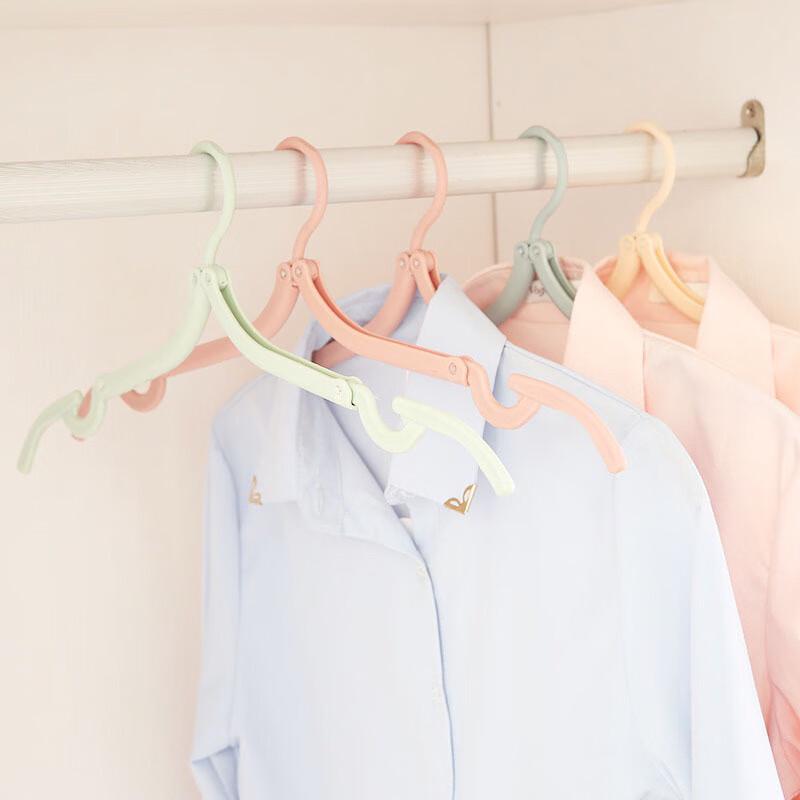 OLOMM Foldable Travel Clothes Hanger