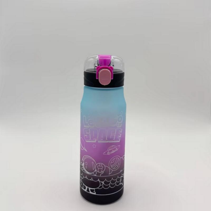 600ML Gradient Color Astronaut Plastic Space Sports Water Bottle with Cartoon sticker Drinking Water Bottle Outdoor Sports чёрный