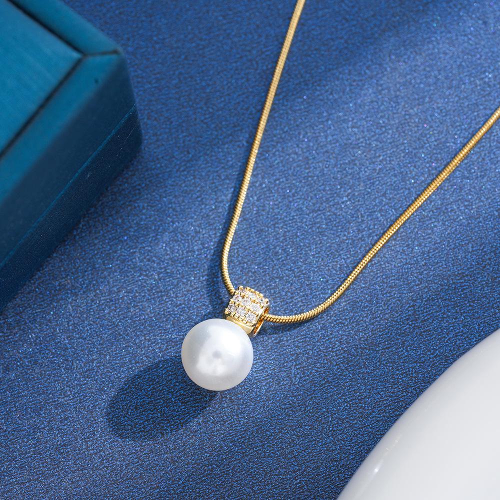 French Vintage Pearl Pendant Necklace: Lightweight Luxury, High-End Fashion, Elegant Clavicle Jewelry for Women.