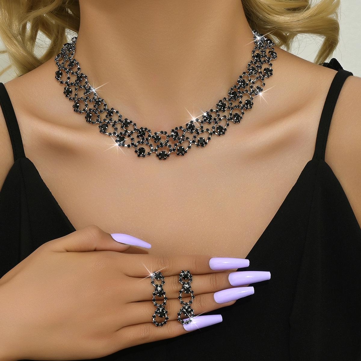 

Сияющий хрустальный набор украшений Роскошное колье и серьги Набор Стразы Колье Серьги Банкет