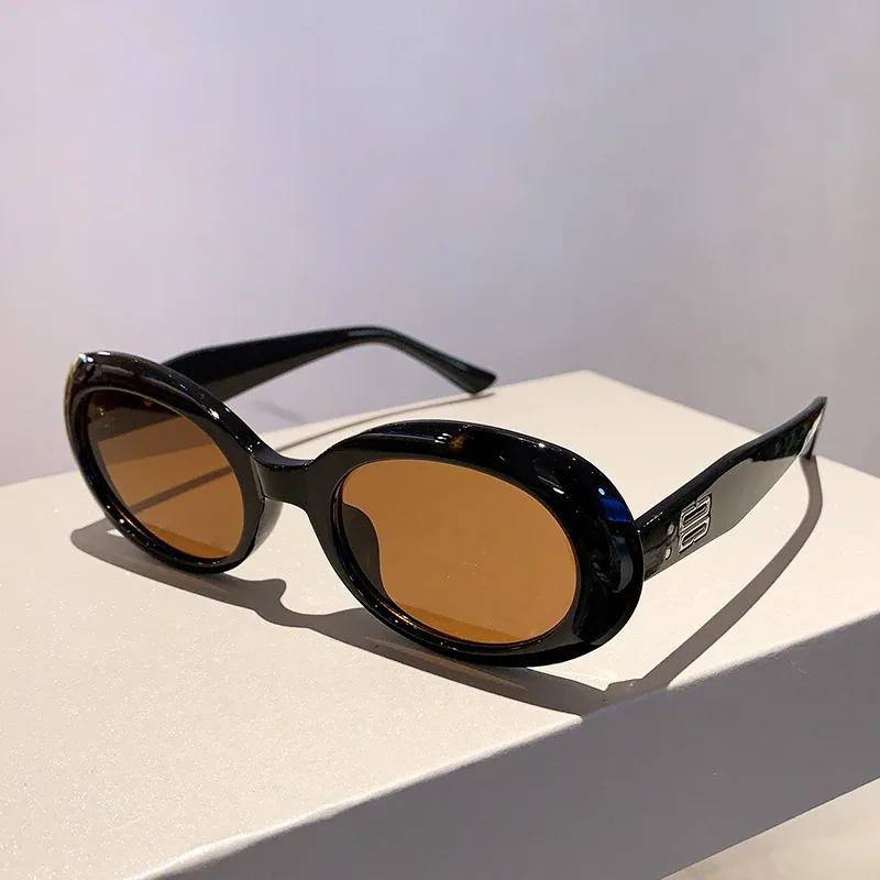 Vintage  Designer Oval Sunglasses ladies Sun Glasses For Men Trend Punk Fashion Luxury Rivet Small Frame Eyeglasses UV400