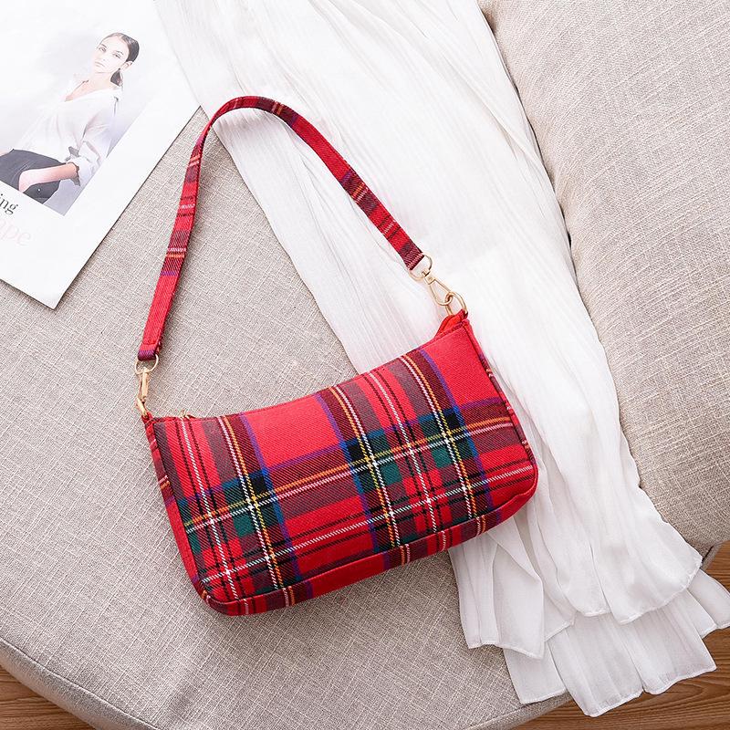 checkered sling bolsa