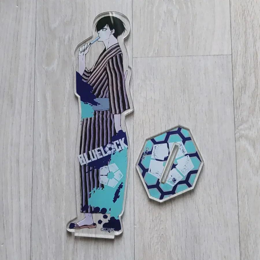 

Blue Rock Itoshi Rin Оригинальная акриловая редкая фигурка Тибинуи Нэндо Юката