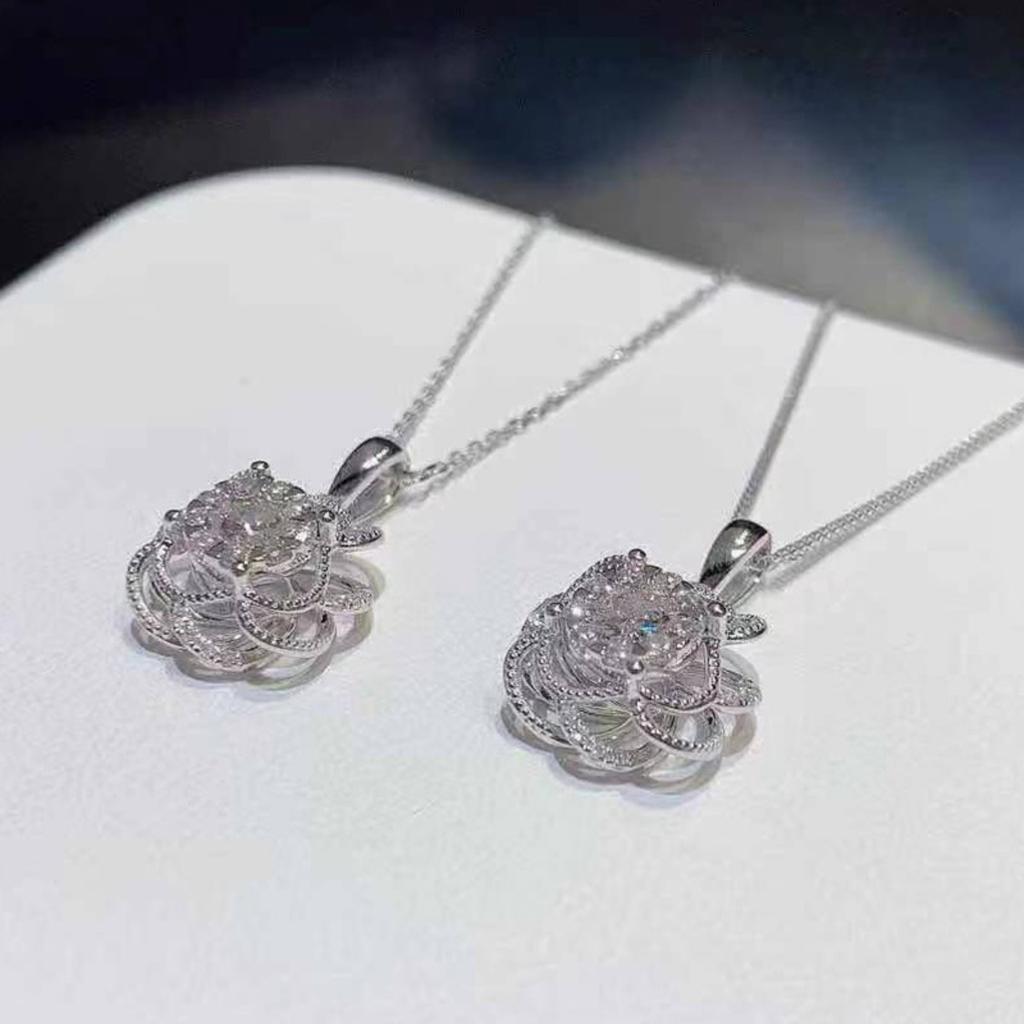 Women Sparkling Floral Pendant Necklace with Layered Flower Design Elegant Statement Jewelry for Daily Wear and Special Occasions
