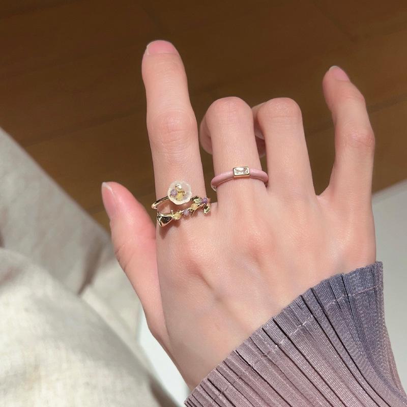 2024 Unique Mother-of-Pearl Butterfly Enamel Ring: Stylish, Versatile Decorative Piece for Women