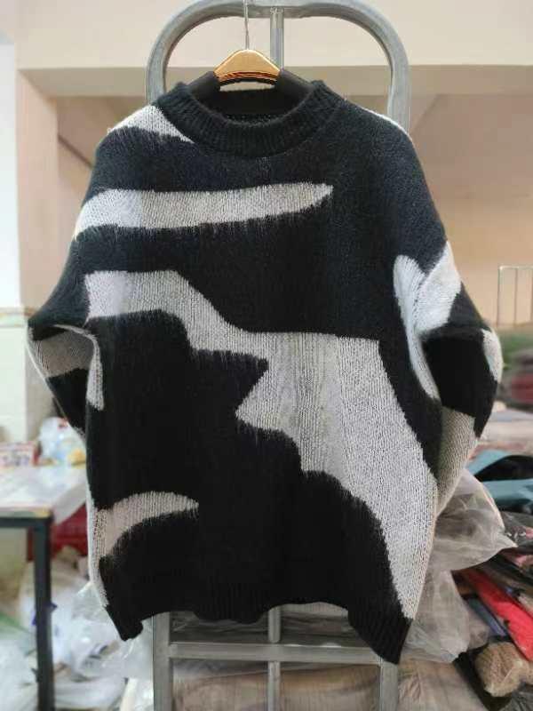 

Женский свитер в полоску в стиле ретро 2025 года: Уютный, мягкий и плотный для осени/зимы One Size чёрный