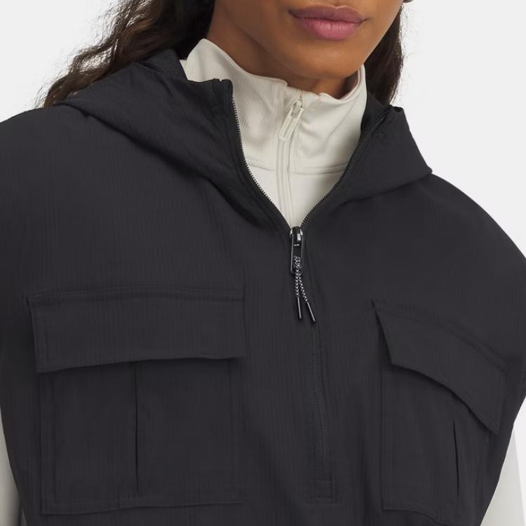 Under Armour Gilet Versatile Semplice con Cappuccio Solido Inarrestabile Moda Donna Nero 1389666-001