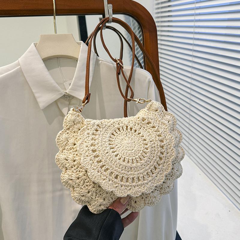 Summer Trendy Weaving Exquisite Handbag Fashionable and Simple Knitted Saddle Bag for Women Beach Vacation