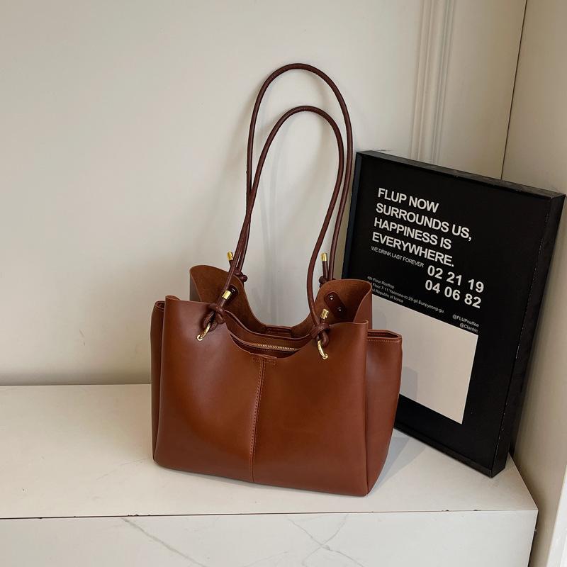 Large-capacity Bag, Commuter Bag, Niche and Simple Tote Bag, Retro Shoulder Bag, Underarm Bag