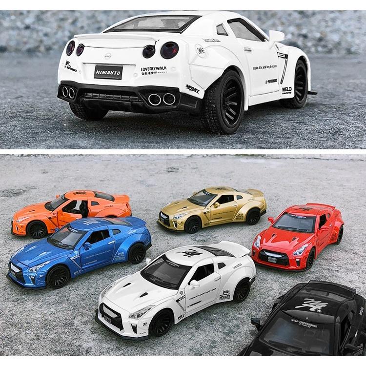 Nissan GTR Sports Car Model Die-cast Vehicle Gifts for Children