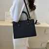 Simple large-capacity small square bag women's 2 summer new fashion trend shoulder bag simple fashion oblique span handbag