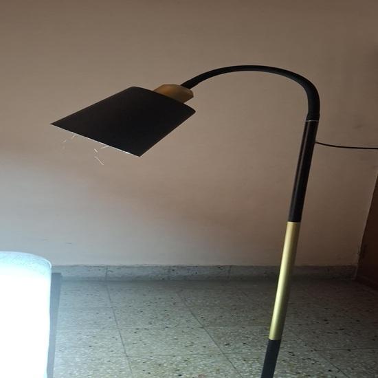 Black Metal Nod Modern Minimalism LED Light Corner Floor Lamp for Home Decor, Living Room Or Offices