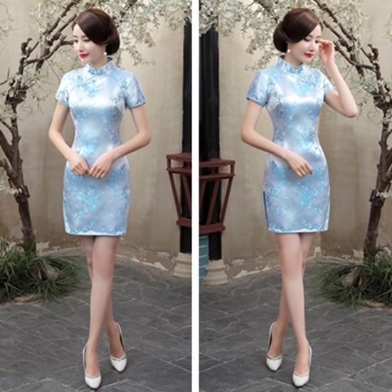 Číňanky Plum Blossom Bridesmaid Krátký rukáv Mini večerní šaty s děleným rukávem