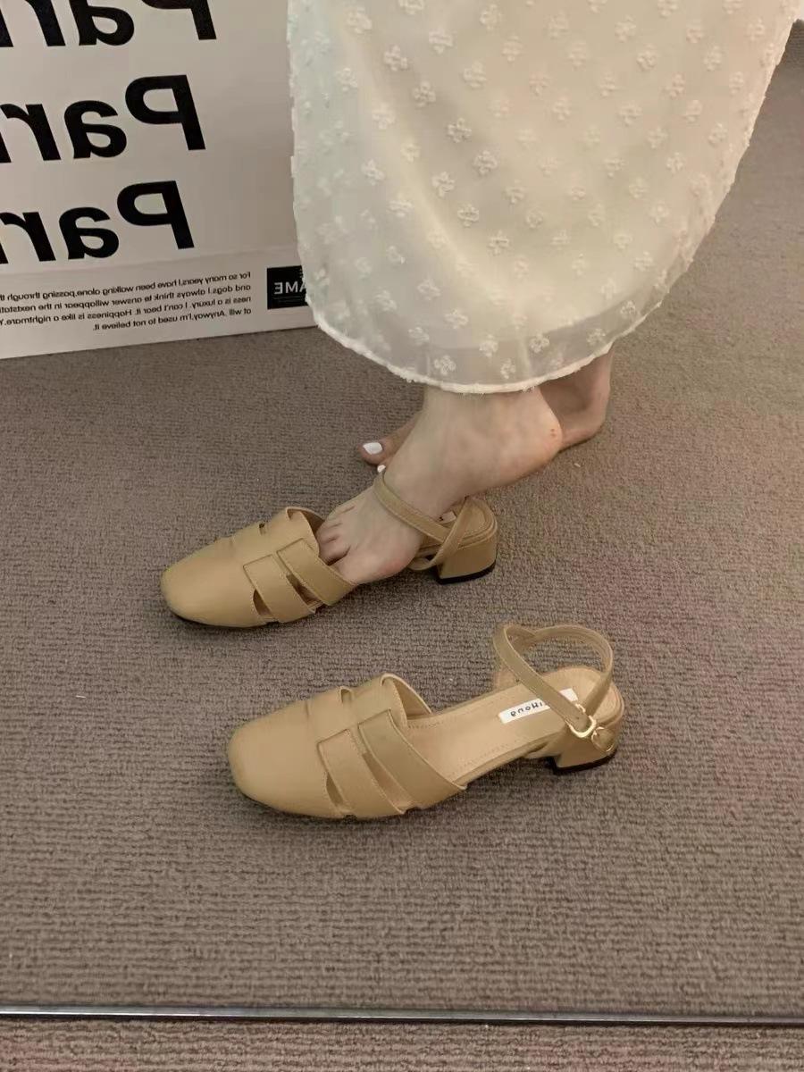 

Сандалии Baotou, женская летняя одежда 2025 года, новые универсальные туфли в стиле ретро с плетеной клеткой и римскими туфлями 35 хаки