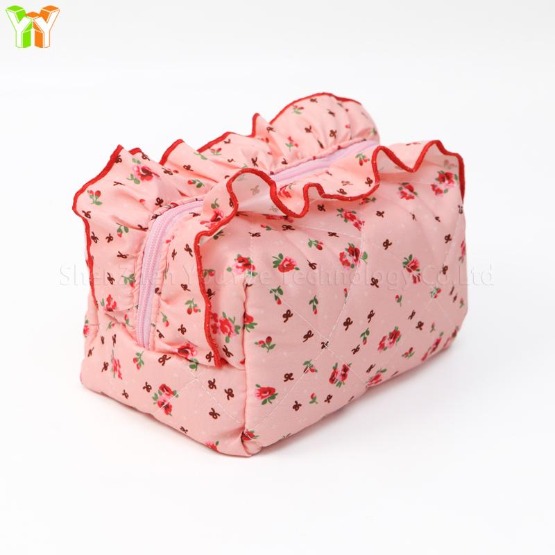 Floral Makeup Pouch Quilting Cotton Flower Makeup Bag Travel Cosmetic Bag Toiletry Organizer 18x11x10cm розовый