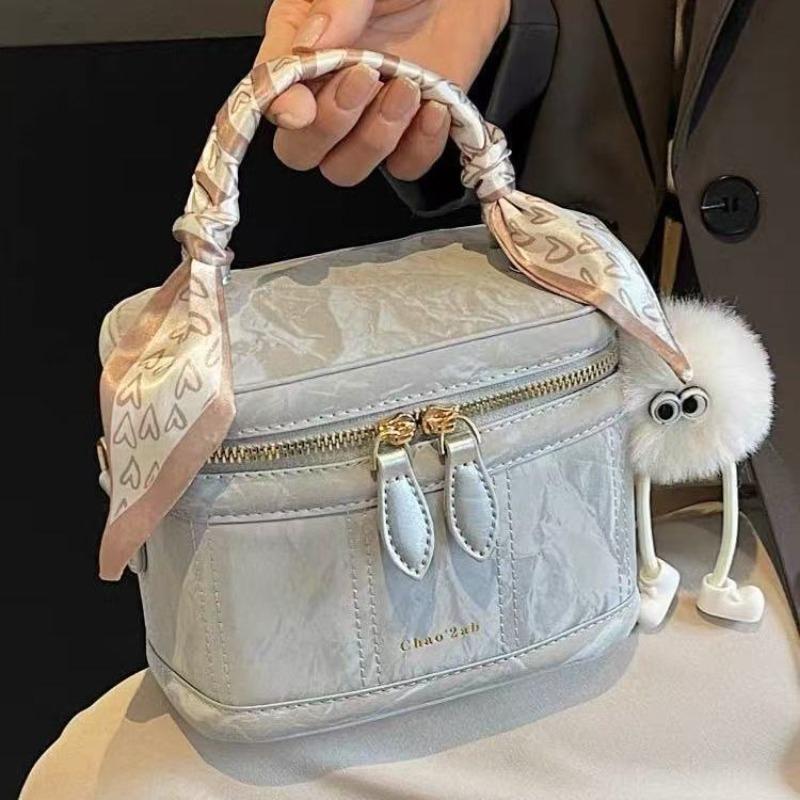 

[People s Collection] Today s popular bag women s 6 new commuter versatile messenger bag