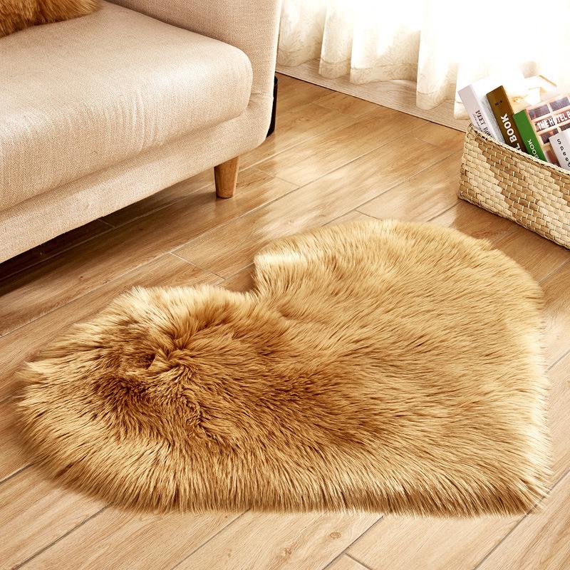 Heart-Shaped Plush Non-Slip Rug for Home Decor - Cute Girl Style