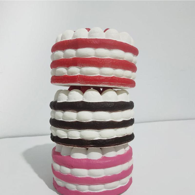 1pc Simulation Cake Model Strawberry Big Fruit Food Slow Rebound Pinch Music Soft Vent Decompression Toy Window Display Props