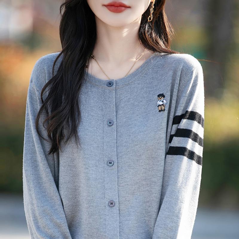 

Женский легкий кардиган из 50% шерсти и 50% шелка Mulberry — универсальный трикотаж на все 4 сезона для комфорта и стиля в любое время года L кадет серый