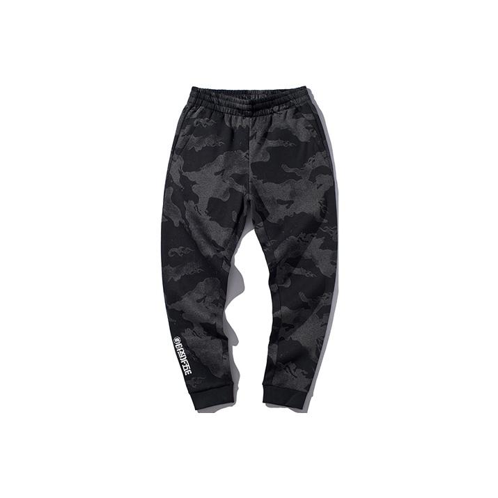 

Теплые спортивные брюки Li Ning с флисовой подкладкой и манжетами, мужские брюки, черный камуфляж AKLP571-2 S