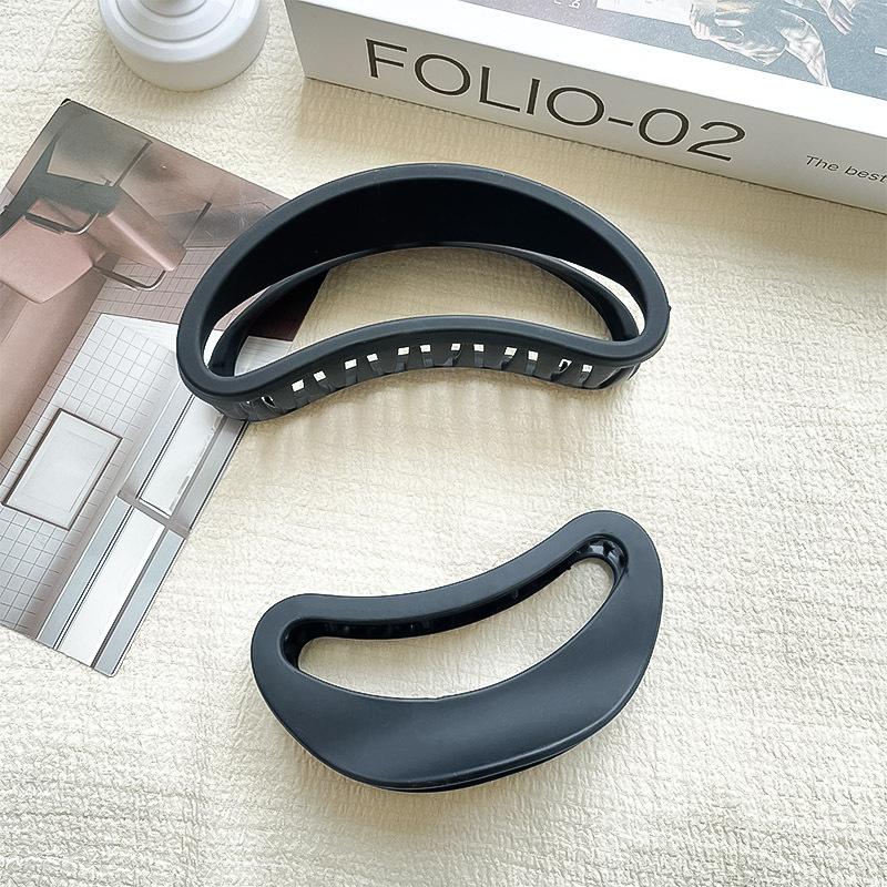 Elegant Black Hair Claw Clip for Updo, Shark Clip, Back of Head Hairpin, 2022 New Hair Accessory