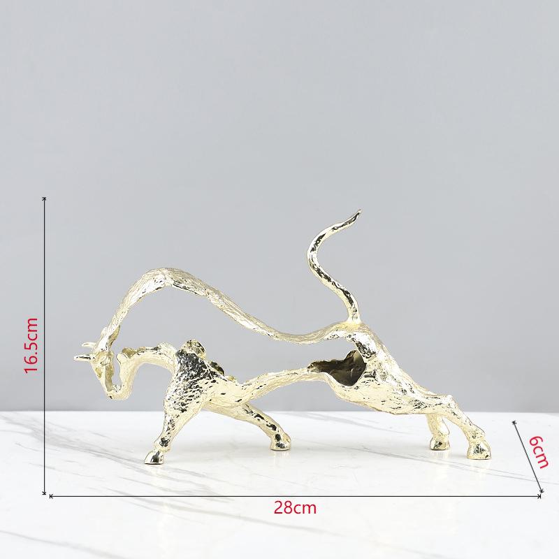 Gold-plated Hollow Metal Bull Statue Animal Sculpture Decorative Piece for Living Room Bedroom or Entryway Home Decoration Gift