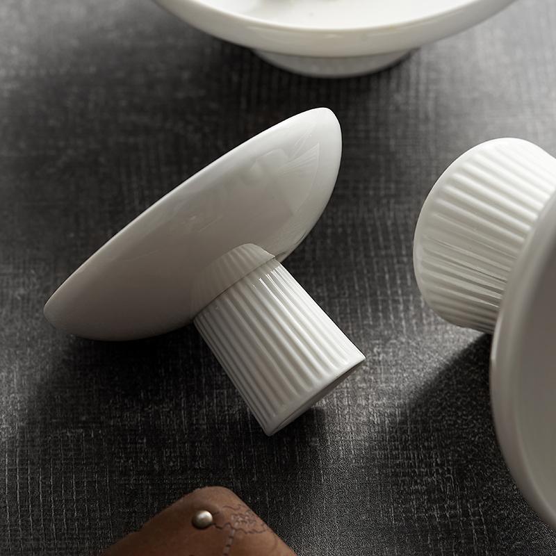 White Tall Fruit Snack Dish Ceramic Round Western Dessert Plate Exquisite Vertical Fruit Pasta Storage Tray Restaurant Tableware