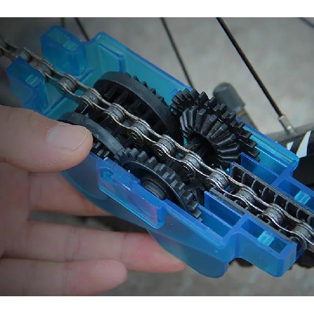 Bike Chain Cleaner and Lubrication Kit Portable Scrubber Wash Tool for Cycling Maintenance Bicycle Chain Maintenance
