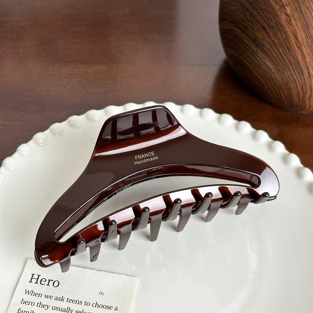 Fashionforward Grips Hair With Gold Accents Perfect For Modern Womens Look Professional