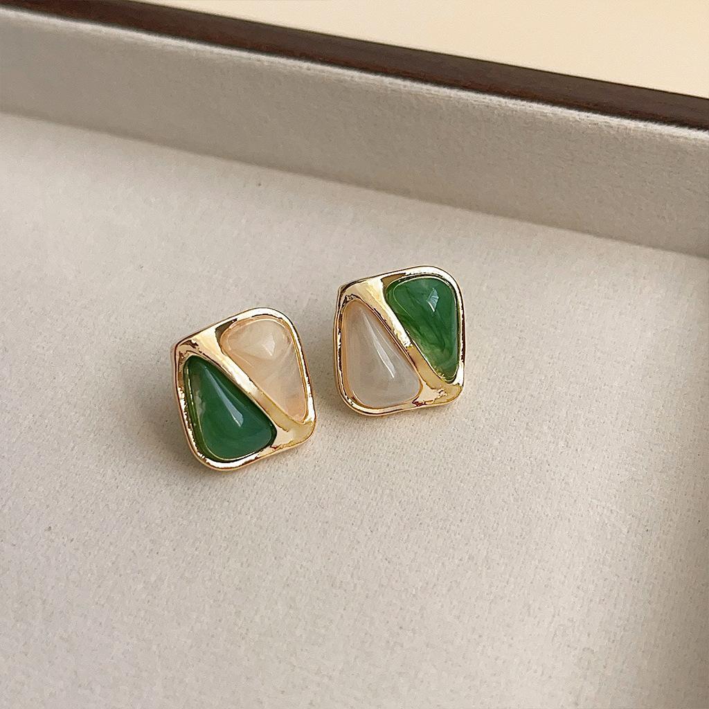 Vintage Maillard Coffee Earrings Women's Literary Temperament Acrylic Smudge Earrings Niche High-end Autumn and Winter Earrings