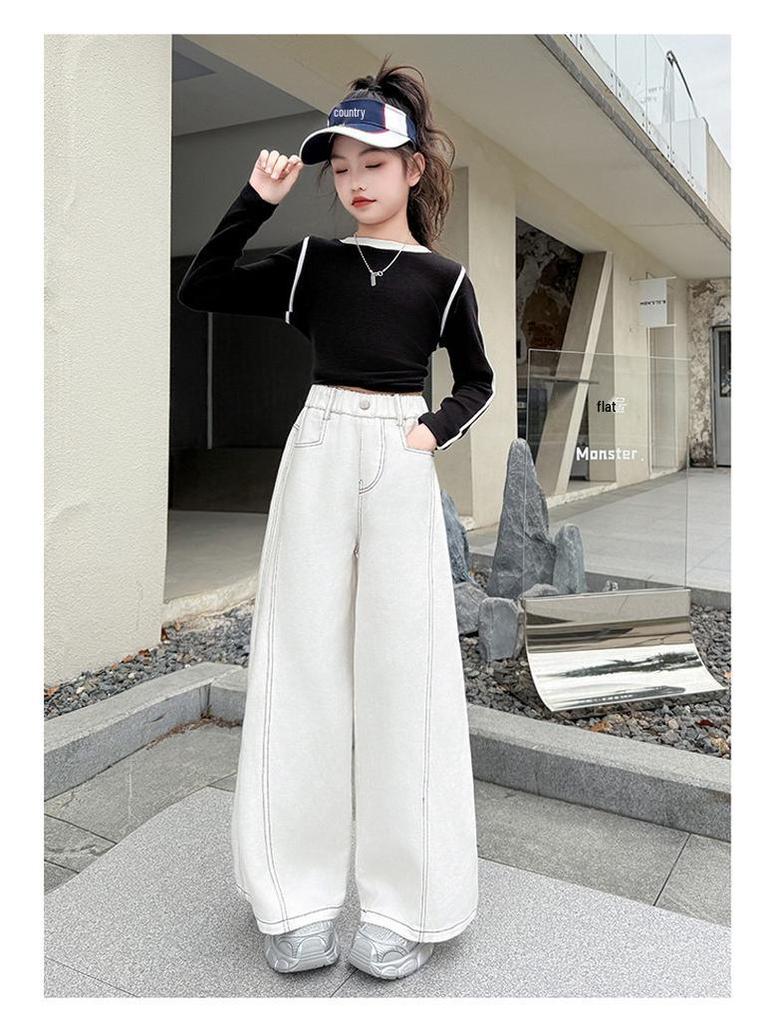 Girls' Wide-Leg Jeans - Fashionable Autumn Scimitar Pants for Middle Schoolers.
