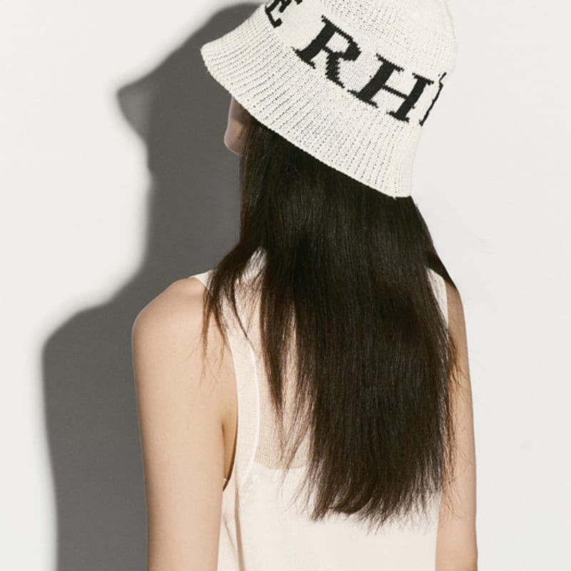 RE RHEE LOGO BUCKET HAT IVORY