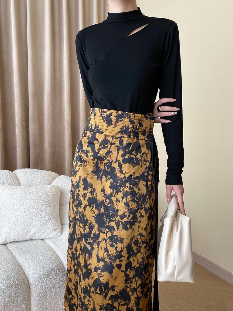 Sinan Stylish Exposed Seam French High-Collar Stretch T-Shirt SN4204