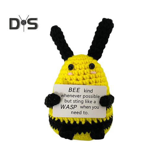 Pozitivní háčkovaná zvířecí panenka s motivační kartou Emocionální podpora Ruční pletení Kachna Kuřátko Včelka Dekorace Ornament Děti Dospělí Úleva od stresu