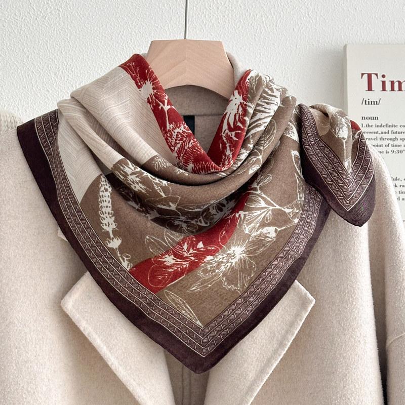 71 Series Neck Cashew Flower Square Scarf Silk Scarf Female Korean Version Versatile Literary and Retro Neck Protection Decorative Small Scarf