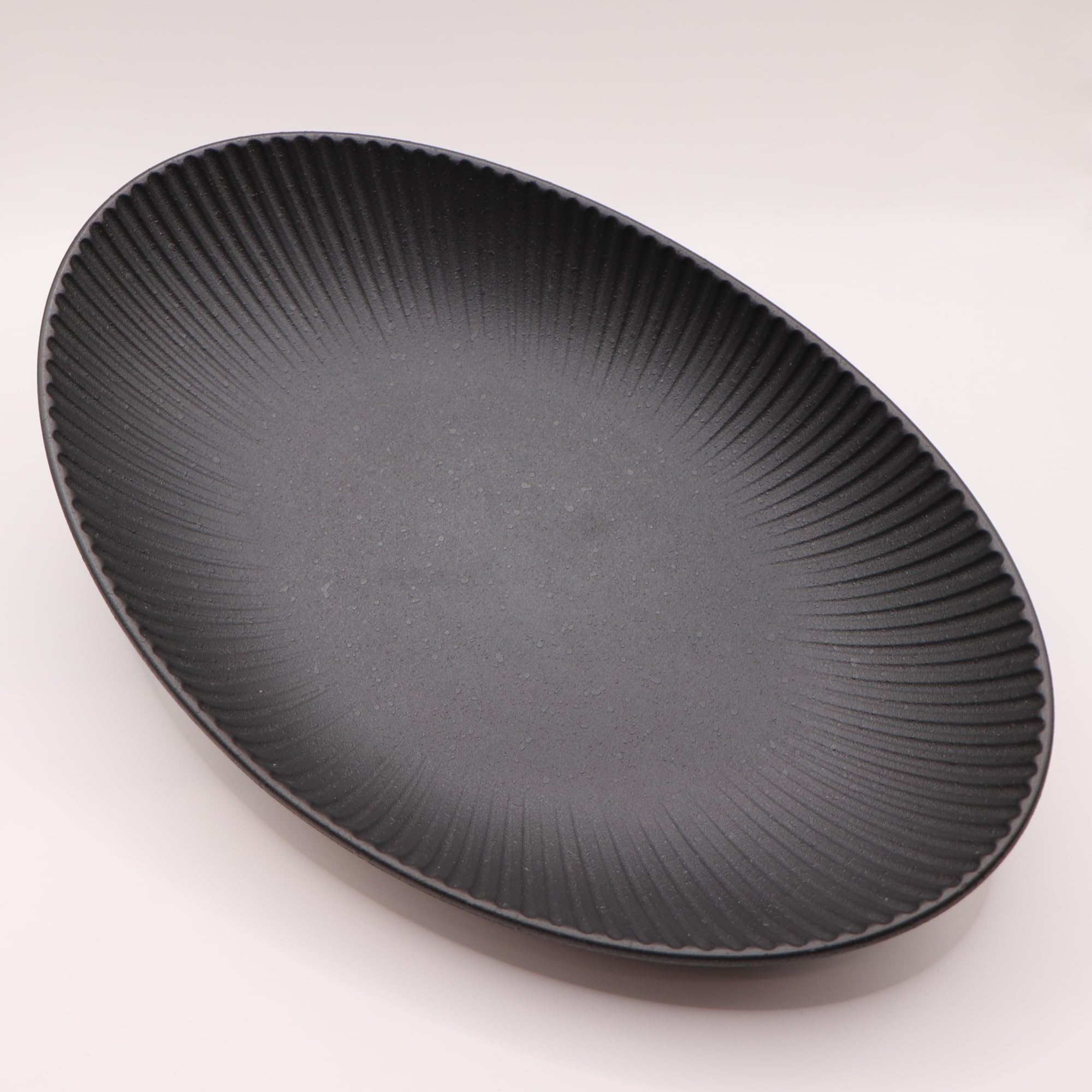 

[ware hendey] Oval, Shatterproof Plate, Made in Japan, Premium Black, Heat-Resistant (240°C), Dishwasher-Safe, Microwave-Safe, High-Durability,