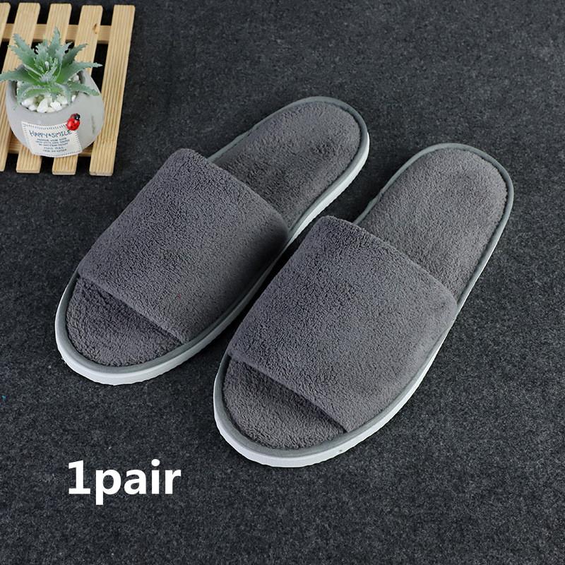 

2/1 пары теплых тапочек из кораллового флиса для отелей, путешествий, спа, пушистые тапочки, зимние домашние тапочки для мужчин и женщин, гостевые тапочки One Size серый