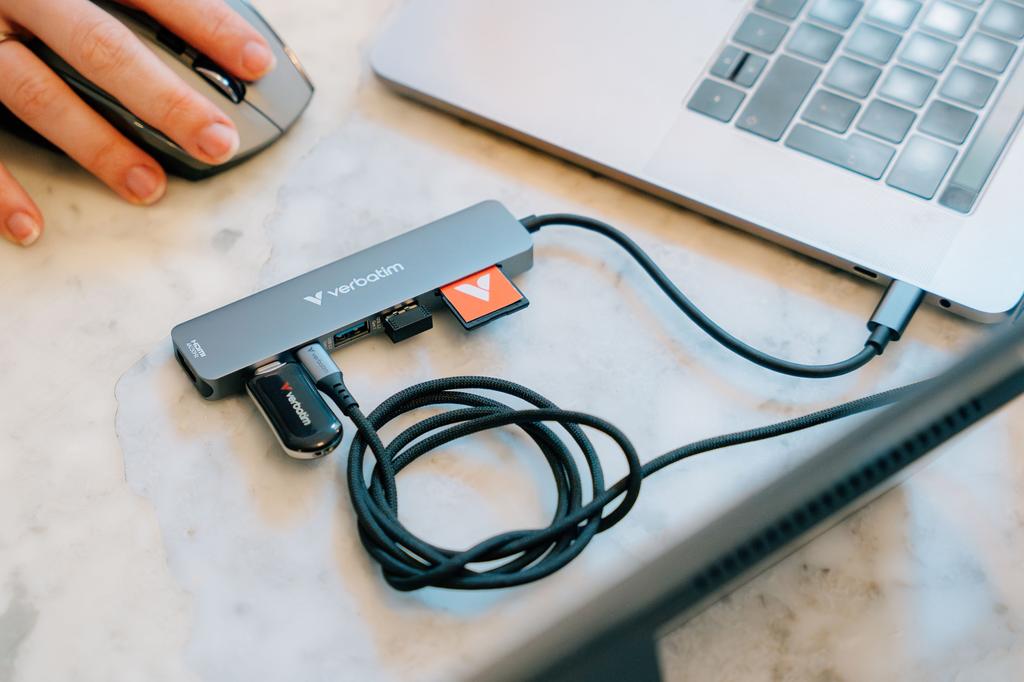 Hub USB Verbatim Multi Port Essentials USB-C PD, USB-C, 2xUSB-A 3.0, HDMI, SD/microSD