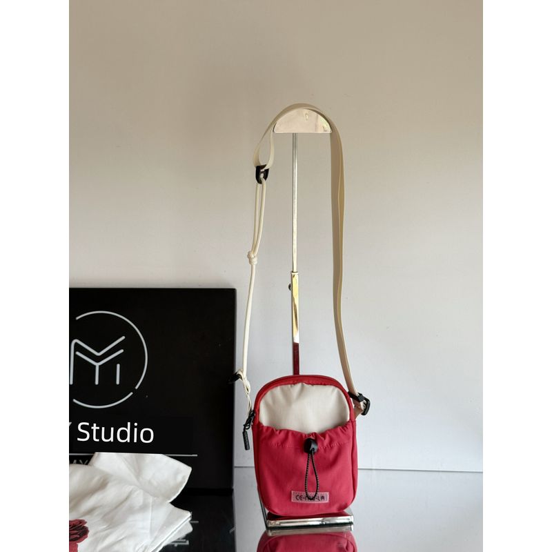 

My New Arrival Small Kettle Bag Casual Shoulder Messenger Bag Small Phone Bag Fashion Pouches Niche Design Tide Cranberry Red