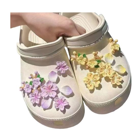 1 Set 3D-Blumen-Schuhanhänger Abnehmbare Kirschblüten-Schuhdekorationen Niedliche Blumen-Schuhzubehörteile für DIY-Clogs-Dekoration