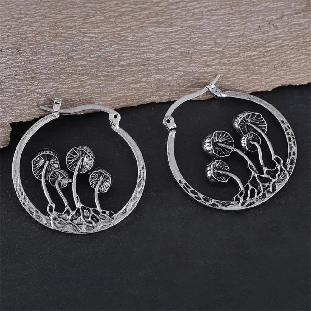 2024 Retro Fashion Hollow Mushrooms Hoop Earrings for Women Personality Geometry Round Hip Hop Rock Punk Jewelry Accessories