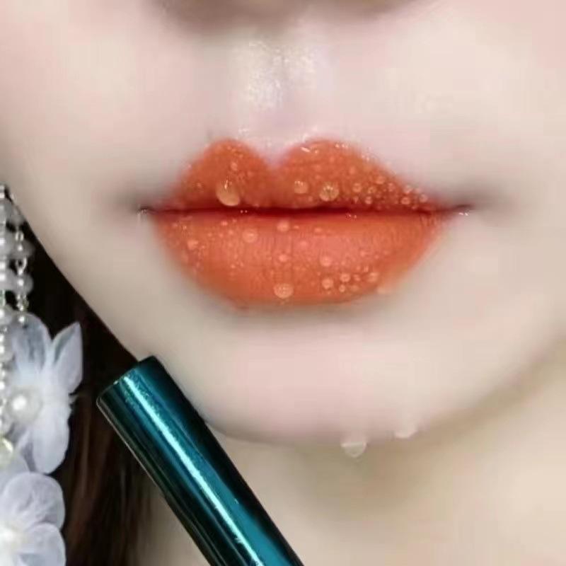 Cinnamon Milk Tea Waterproof Lip Gloss: Non-Fading, Moisturizing, Non-Stick, Long-Lasting, Brightening for Bare Skin.