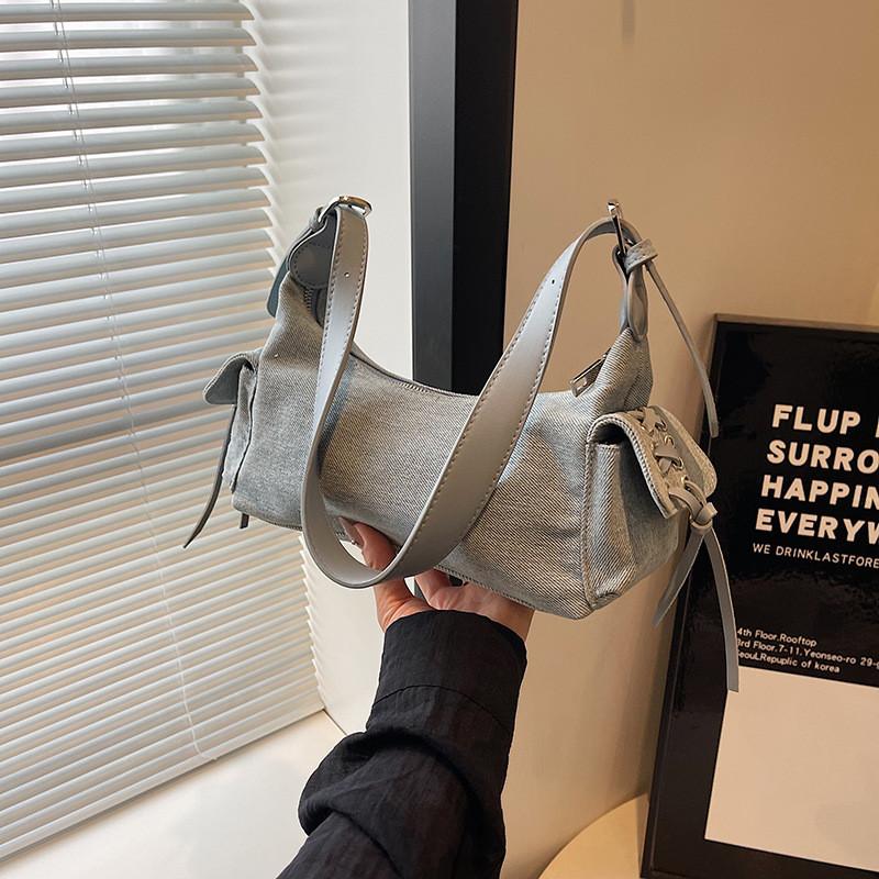IELGY Underarm Bag Fashion Niche Design Shoulder Messenger Bag High-End Texture Baguette Bag