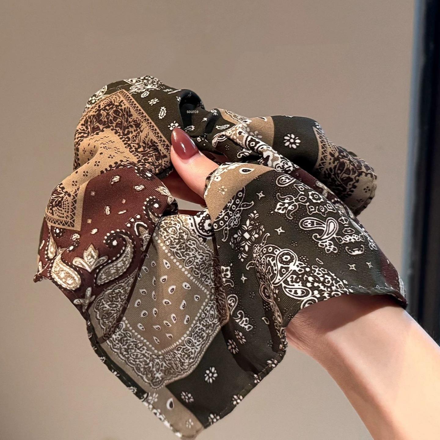 

Women s French Retro Paisley Color Block Square Scarf Hair Tie – New Fashion High-End Accessory for Buns
