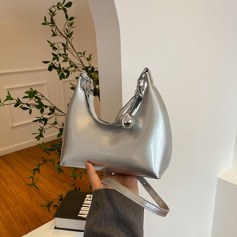 Underarm bag women's fashion new niche design shoulder messenger bag high-end dumpling bag