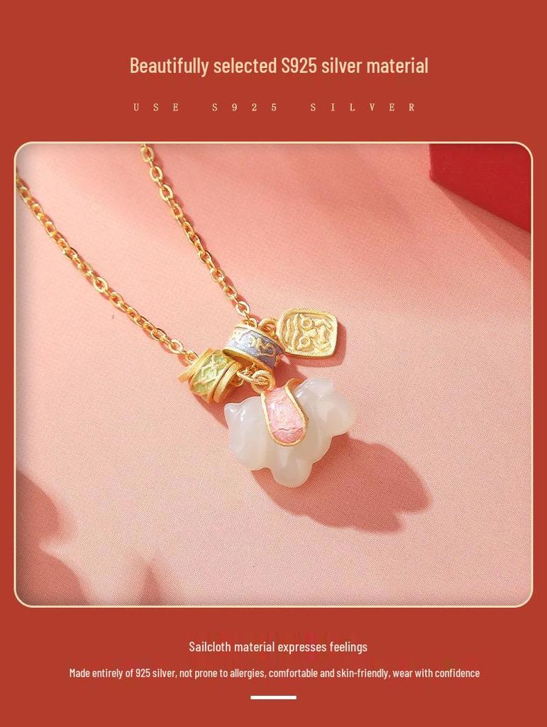 Hetian Jade Horse Necklace: S925 Silver Mantra Zodiac Clavicle Chain for Women