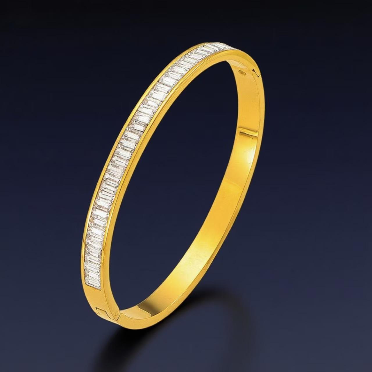 High-End Women s Titanium Steel Bracelet with Full Diamond, Non-Fading, Exquisite Square Paved Design, Light Luxury Stainless Steel Bangle.