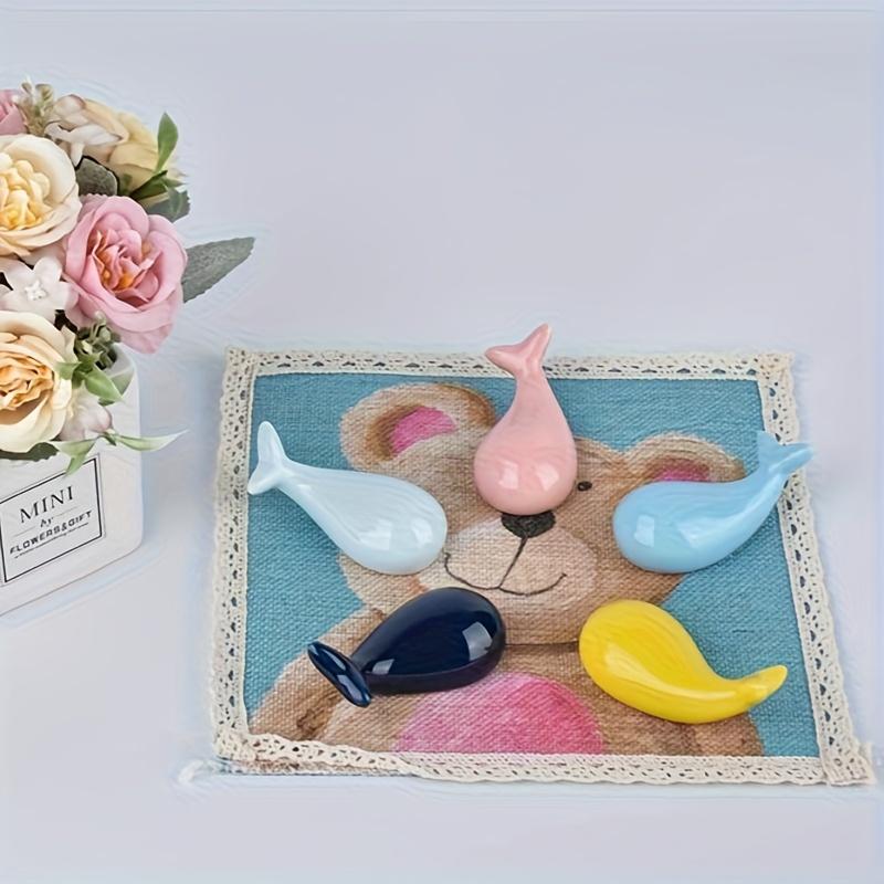 6 stuks Walvisvormige Keramische Eetstokjessteunen, Kleurrijke Pastel Keramische Bestekhouders voor Japans Dineren, Tafeldecoratie voor Thuis